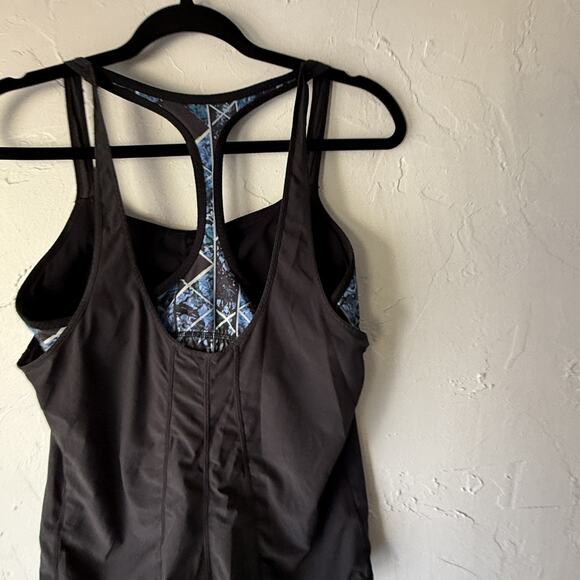 Prana Tank Top Womens Small Black Racerback Blue Print Shelf Bra‎ Yoga Athletic - Picture 5 of 9